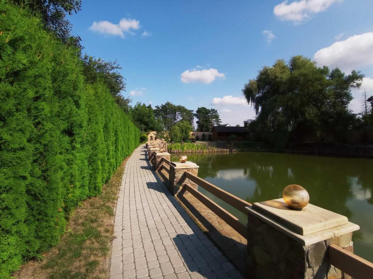 Готельно-Ресторанний Комплекс Прованс Парк Pochaiv Exterior photo