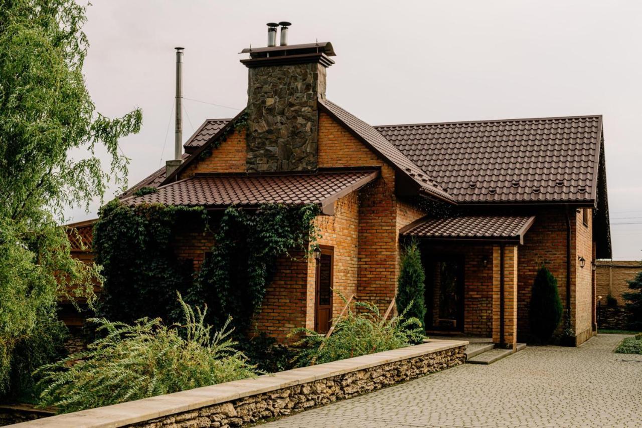 Готельно-Ресторанний Комплекс Прованс Парк Pochaiv Exterior photo