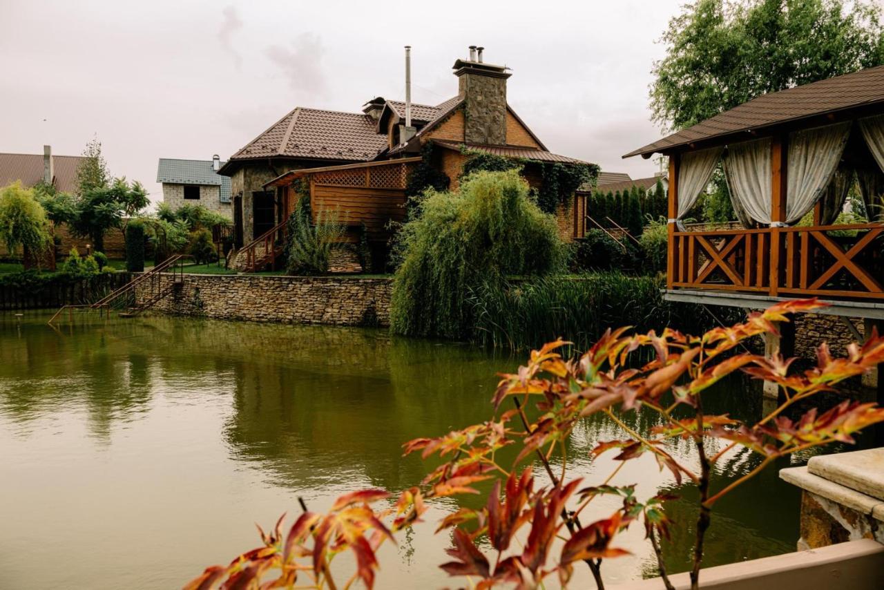 Готельно-Ресторанний Комплекс Прованс Парк Pochaiv Exterior photo